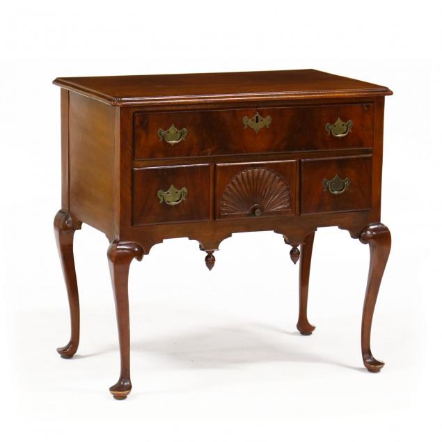 centennial-queen-anne-dressing-table