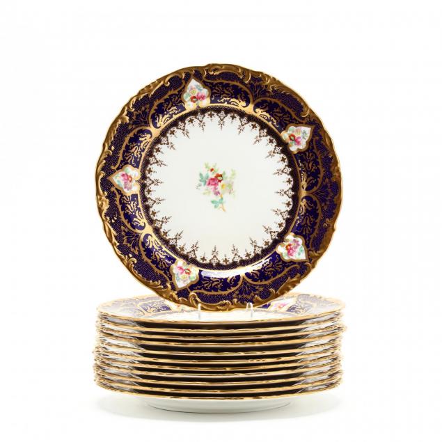 a-set-of-twelve-wedgwood-plates