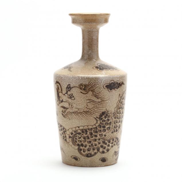 a-korean-bottle-vase-with-dragon