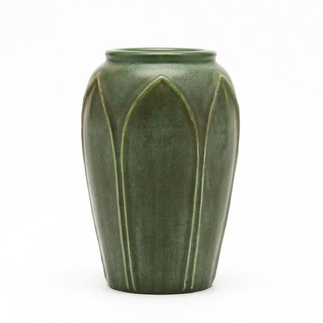 hampshire-arts-and-crafts-pottery-vase