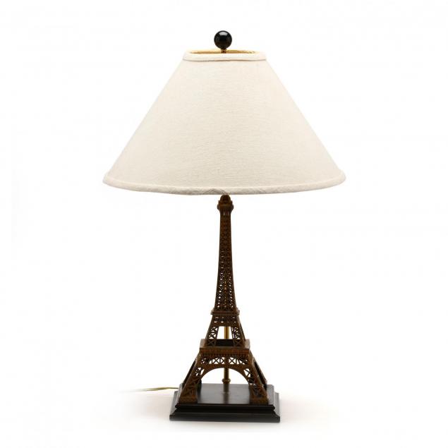 eiffel-tower-desk-lamp