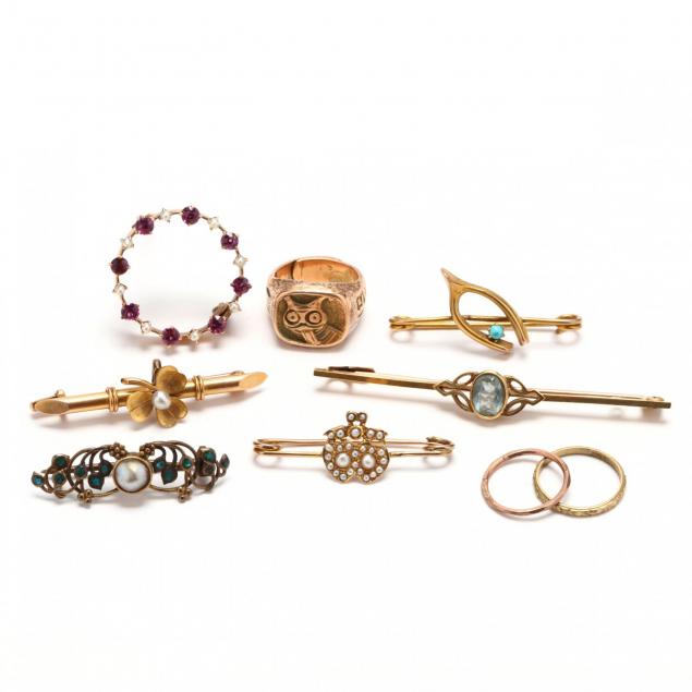 grouping-of-antique-gold-jewelry