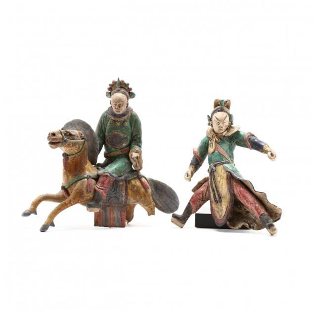 two-chinese-roof-tile-figures