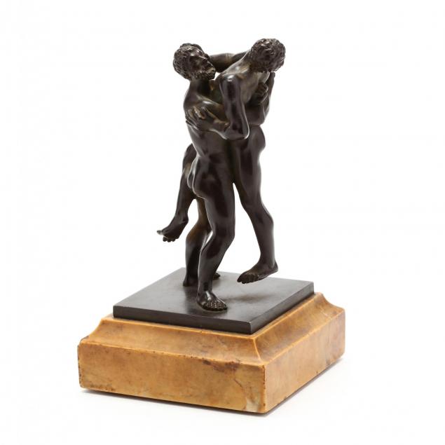 classical-style-bronze-statue-of-wrestlers