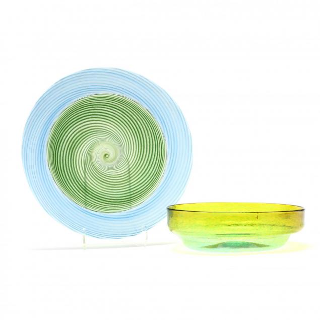 studio-art-glass-charger-and-serving-bowl