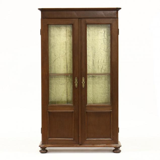 continental-walnut-vitrine