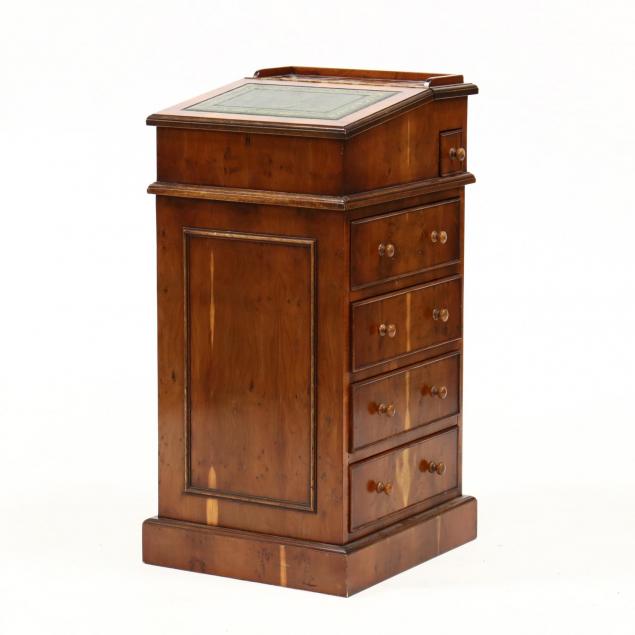 georgian-style-davenport-desk