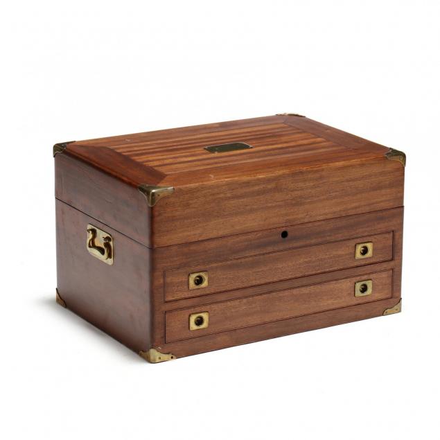 campaign-style-silver-chest