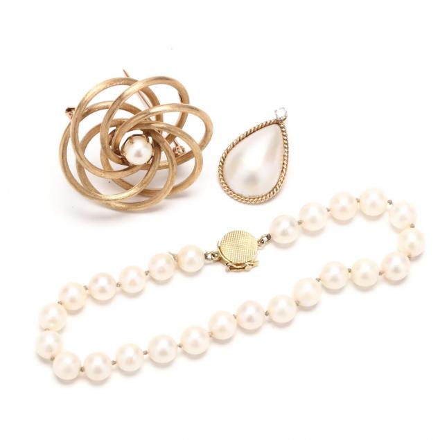 group-of-14kt-gold-and-pearl-jewelry