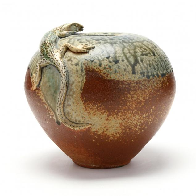 contemporary-lizard-vase-diane-lee