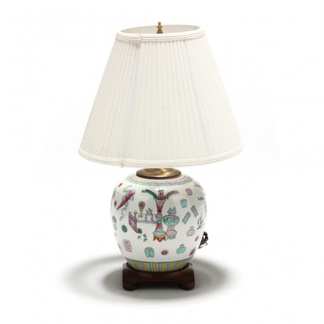 chinese-porcelain-table-lamp