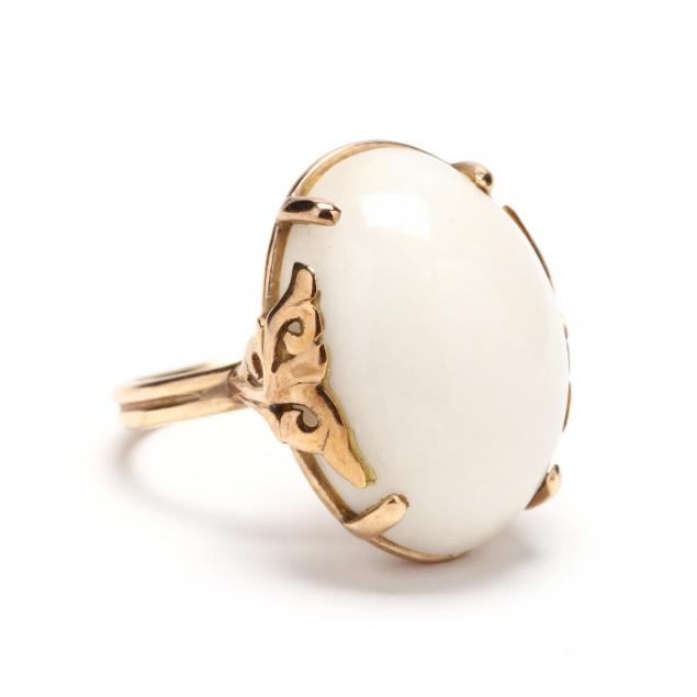 14kt-gold-white-chalcedony-ring