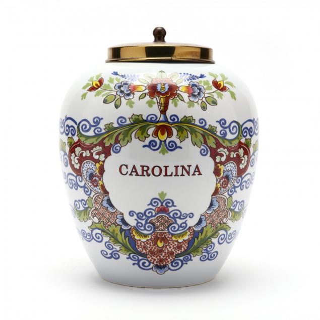 royal-copenhagen-carolina-delft-jar