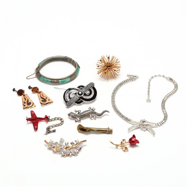 group-of-vintage-costume-jewelry