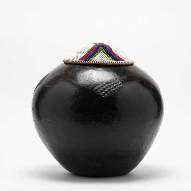 zulu-lidded-pottery-vessel