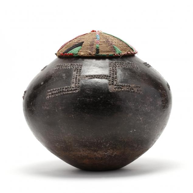 zulu-lidded-and-decorated-pottery-vessel