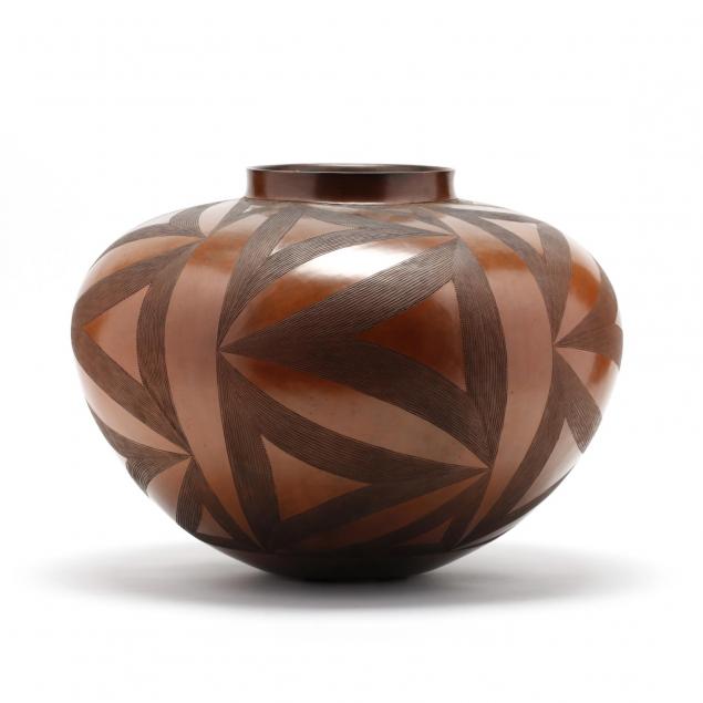 zulu-geometric-decorated-vessel-ian-garrett