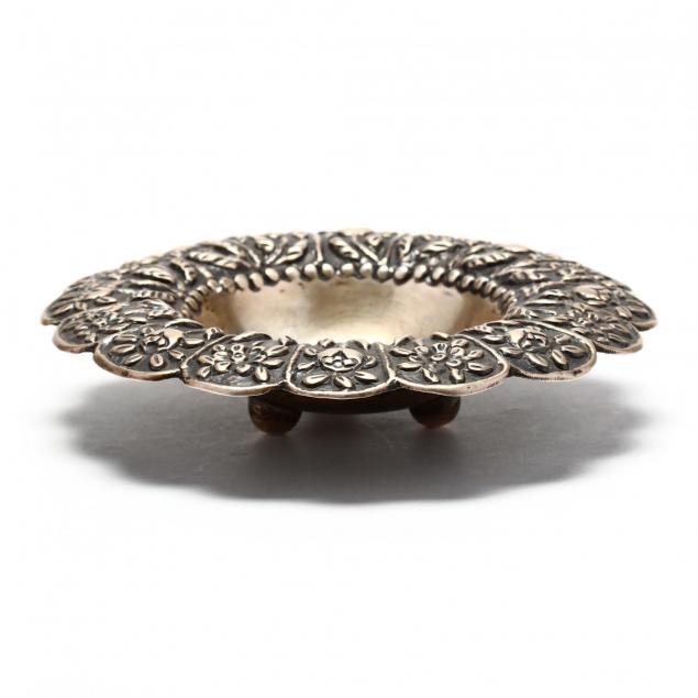 an-egyptian-silver-dish