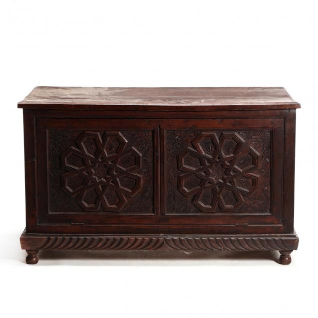 arabesque-walnut-blanket-chest