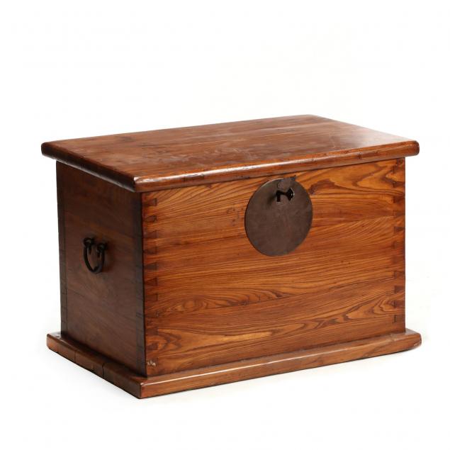 chinese-elmwood-blanket-chest