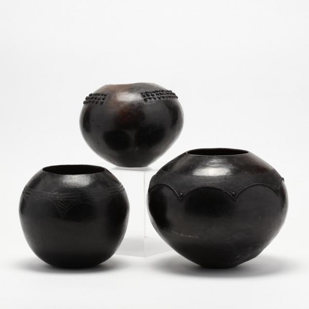 three-zulu-pottery-vessels