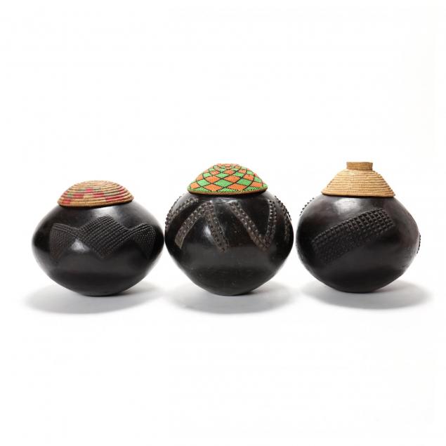 three-zulu-pottery-vessels