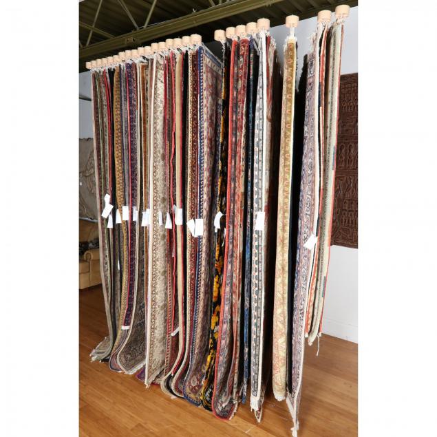 twenty-five-arm-wall-rug-display