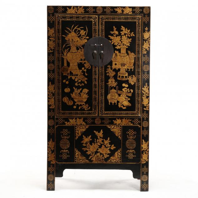chinese-lacquered-and-gilt-decorated-cabinet