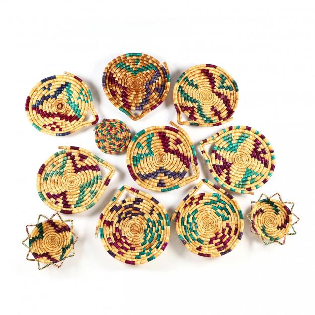 set-of-decorative-woven-straw-table-mats