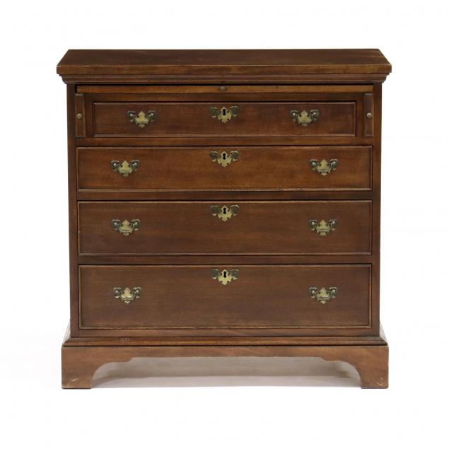chippendale-style-bachelor-s-chest