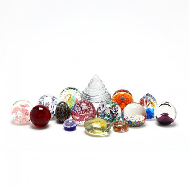 15-vintage-art-glass-paperweights