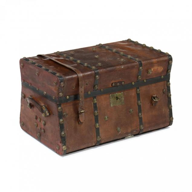 antique-leather-carriage-trunk