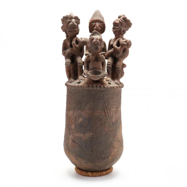 nigerian-terra-cotta-figural-pot