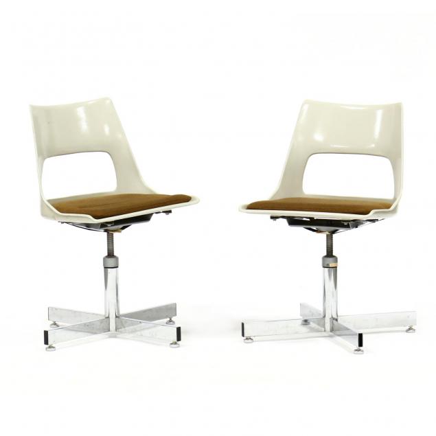 kreuger-pair-of-vintage-swivel-chairs