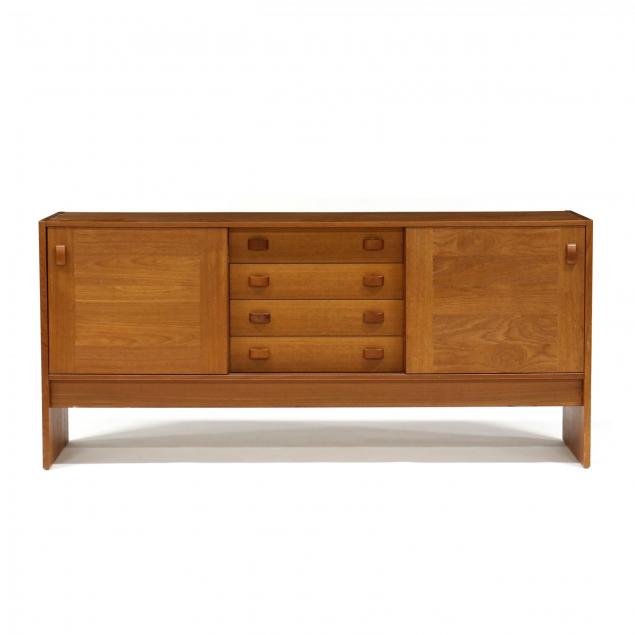 domino-mobler-teak-sideboard