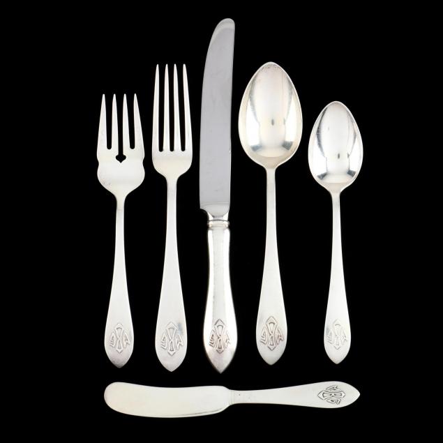 dominick-haff-pointed-antique-sterling-silver-flatware-service