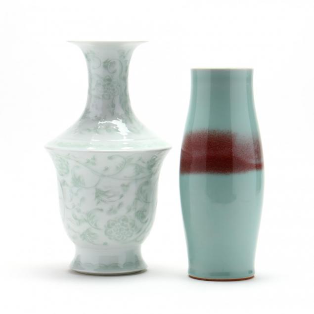 two-chinese-porcelain-vases