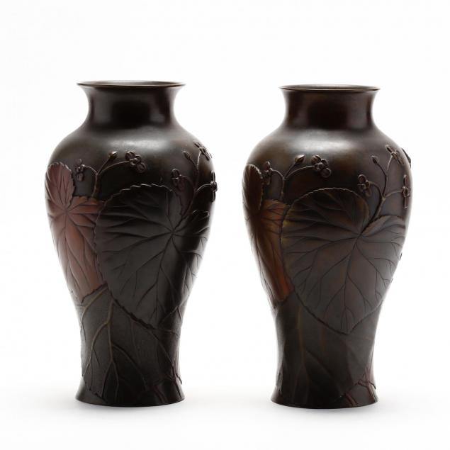 a-pair-of-japanese-bronze-vases-by-yoshinobu
