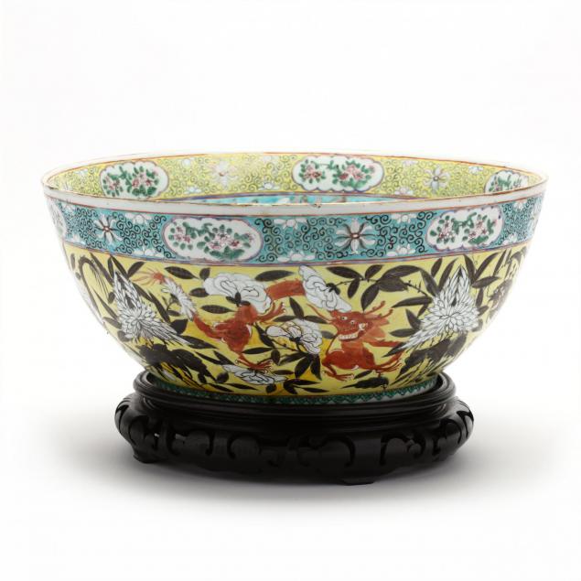 a-grand-chinese-punch-bowl-with-dragons