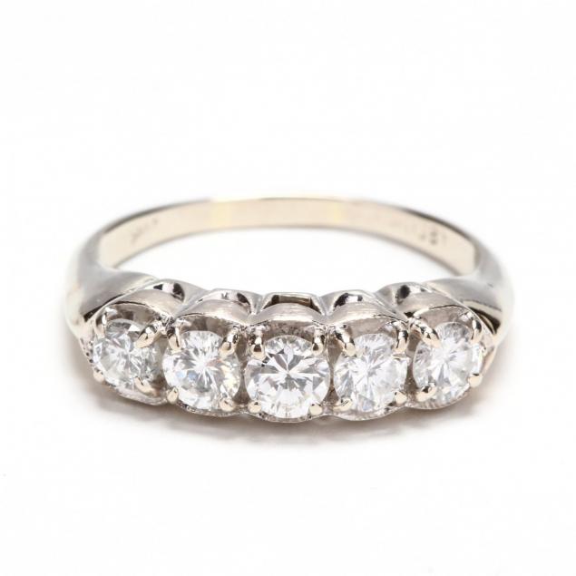 14kt-white-gold-diamond-band-crosby