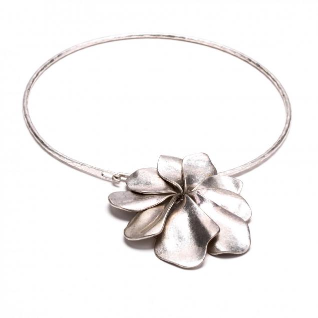 silver-tone-flower-necklace-robert-lee-morris