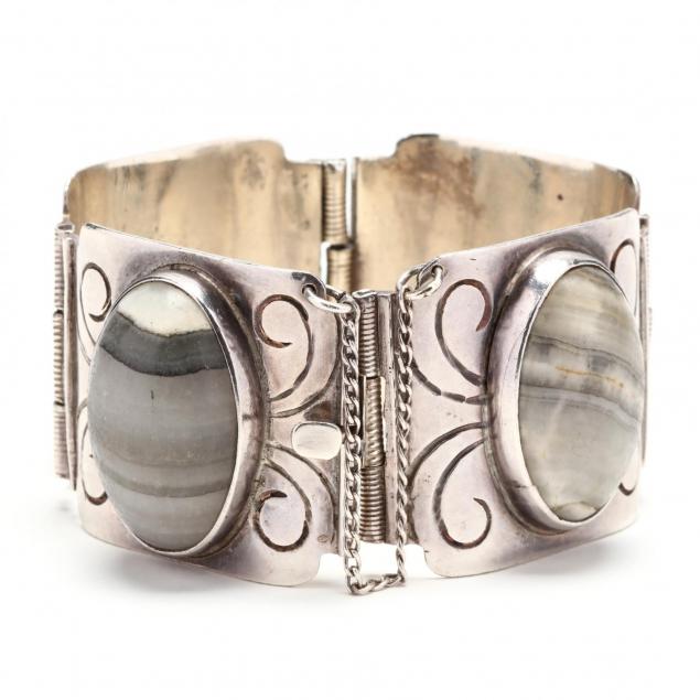 silver-agate-bracelet