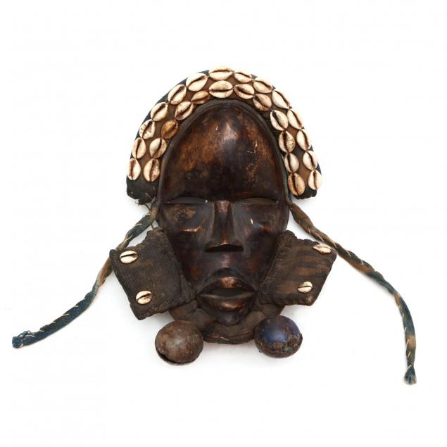 dan-guere-face-mask-with-cowrie-shell-headdress-and-bells