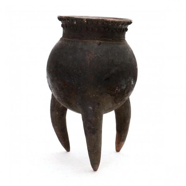 one-yoruba-three-legged-medicine-pot