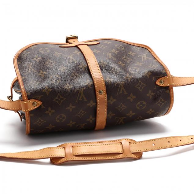 Sold at Auction: LOUIS VUITTON SAUMUR 25