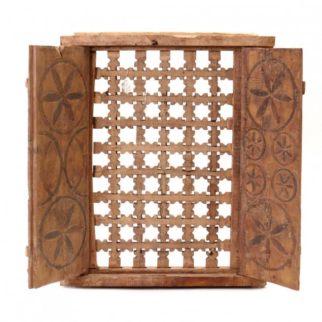 moroccan-wooden-window