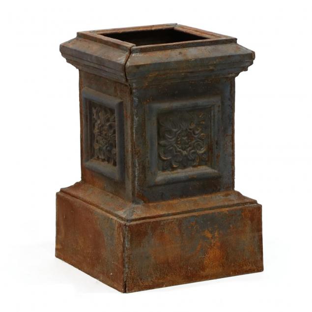 cast-iron-garden-plinth