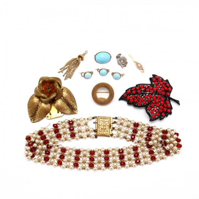 group-of-costume-jewelry