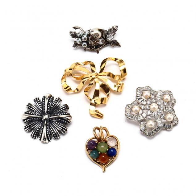 group-of-brooches