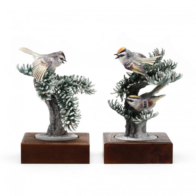 a-pair-of-dorothy-doughty-royal-worcester-crowned-kinglets